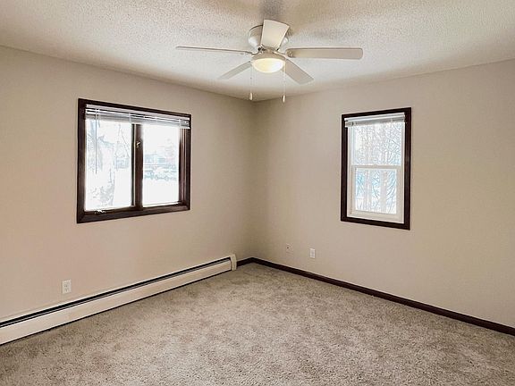 3rd image of 1104 20th Ave NE #1104