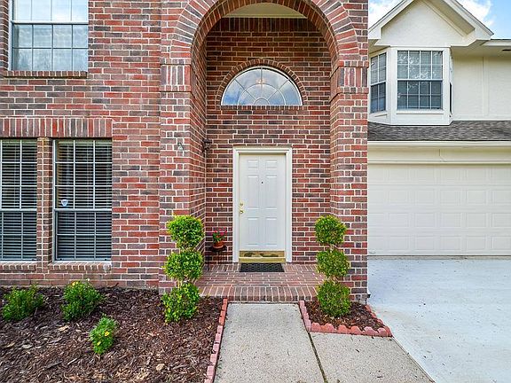 2nd image of 16203 Kelley Green Ct