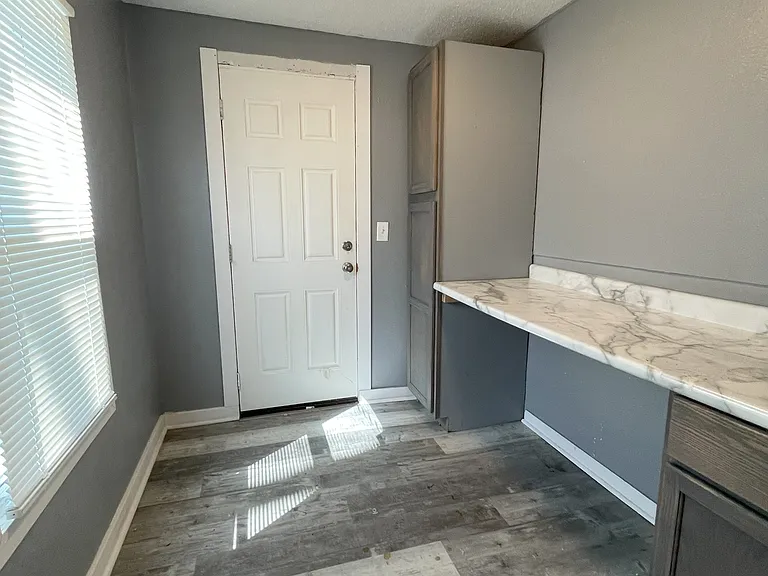 1123 Nevada St — Photo 5