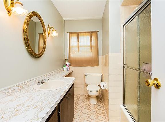 3rd image of 212 Hillside Ave