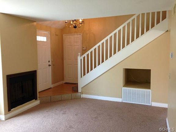 3rd image of 40370 Poppy Dr