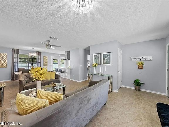 5th image of 1121 LONDONDERRY DRIVE