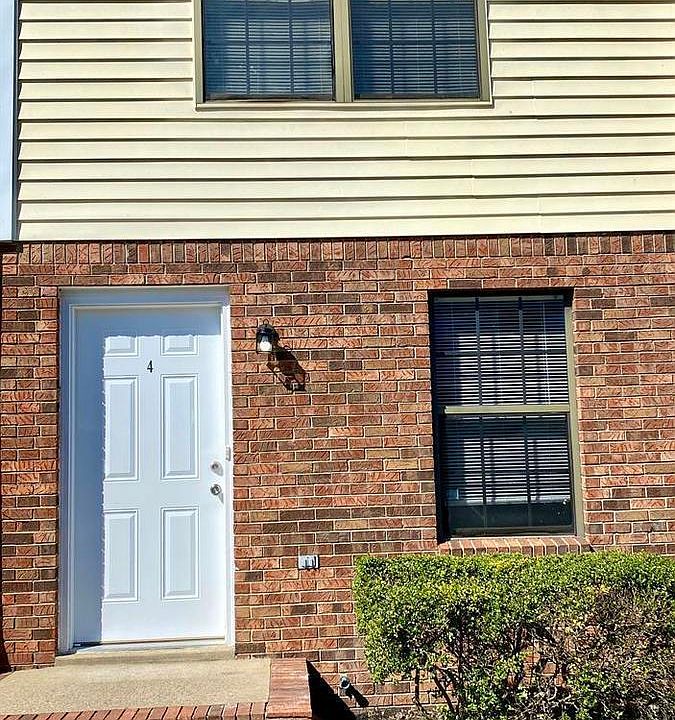 1st image of 1650 Baltimore Dr APT 4