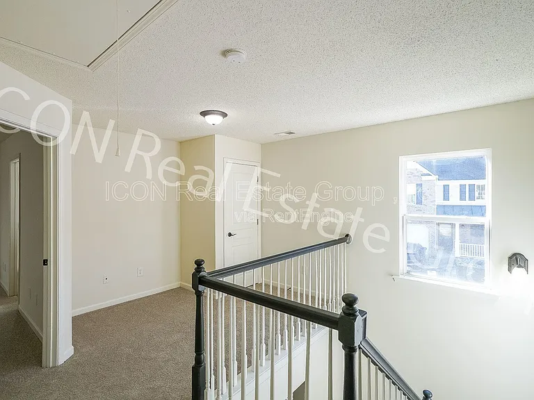 467 Colonial Walk — Photo 19