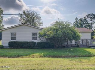 60 2nd St, Hampstead, NC 28443