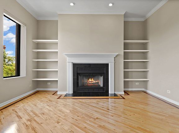 5th image of 4230 S King Dr #4