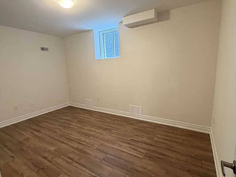 177 Rowe St — Photo 10