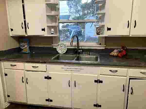 331 Saint Andrew St — Photo 10