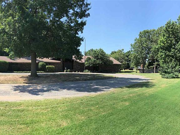 3rd image of 2045 Quailwood Dr
