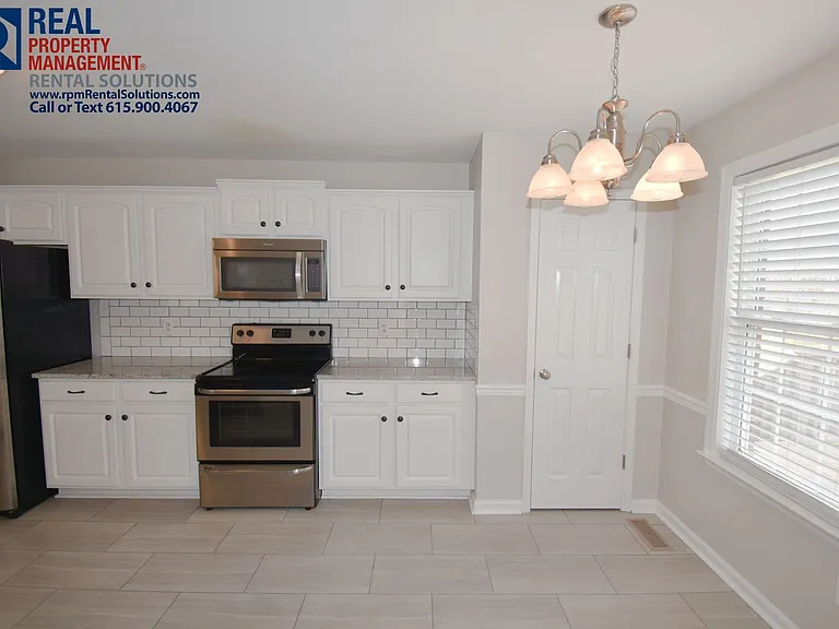 2410 Alexander Blvd — Photo 6