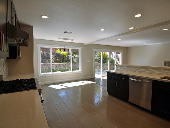 5th image of 804 Feather River St