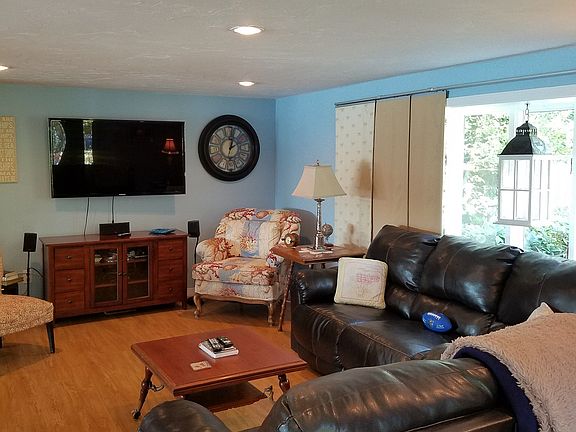 Living room 12 x 15