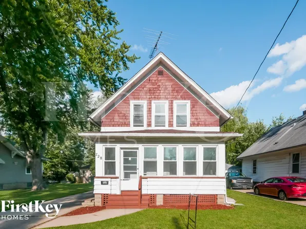 728 Watson St, Aurora, IL 60505