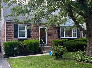 48 S Malin Rd, Broomall, PA 19008