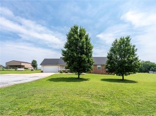 21944 W Highway 12, Gentry, AR 72734