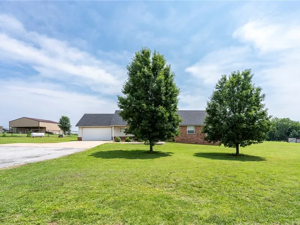 21944 W Highway 12, Gentry, AR 72734