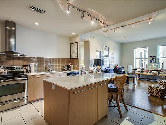 4th image of 2323 N Houston St APT 406