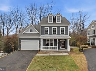 6203 Champion Oak Ct, Falls Church, VA 22044