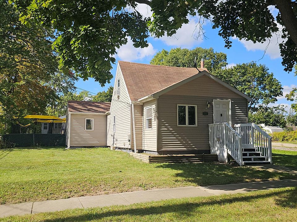 1st image of 200 W Fauble St