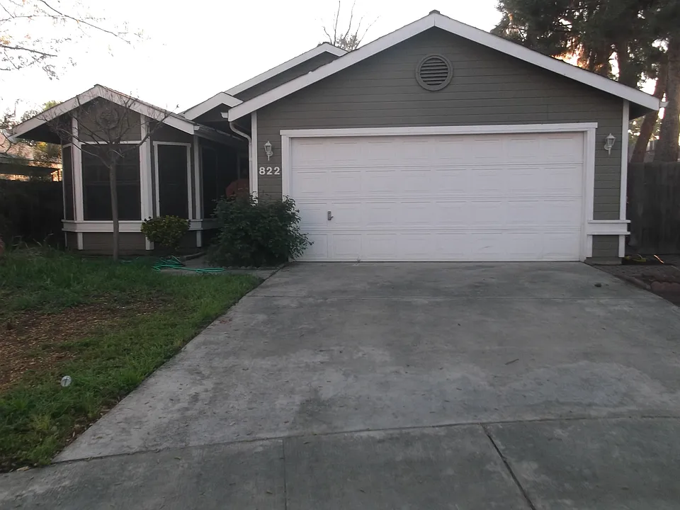 822 Alameda St