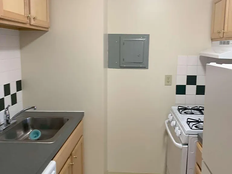 Perfect layout for an efficiency kitchen with new appliances
