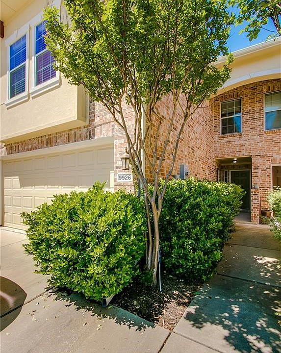 Lock and leave lifestyle in Frisco.  Close to everything to make your life convenient.
