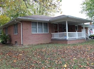 116 N Garrett St, Teutopolis, IL 62467