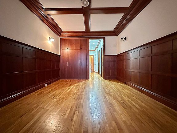 5th image of 148 W 68th St APT 6A