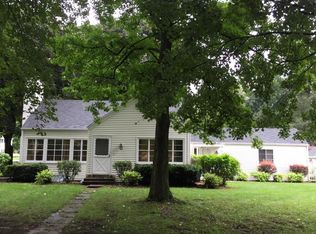 805 Tomahawk Ln, Niles, MI 49120