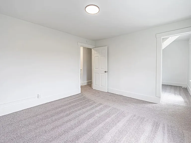1922 Kenneth Ave — Photo 21