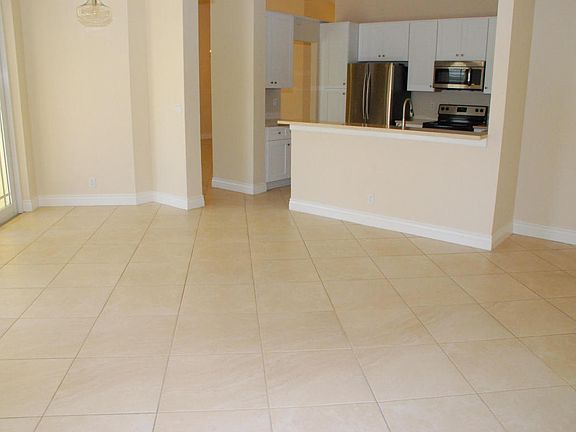 4th image of 1068 Siena Oaks Cir E