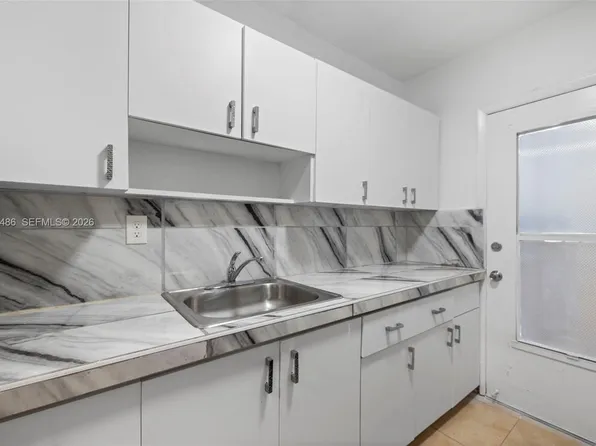 7271 Gary Ave #2, Miami Beach, FL 33141