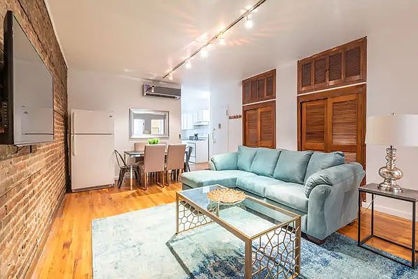 1st image of 472 9th Ave #2A