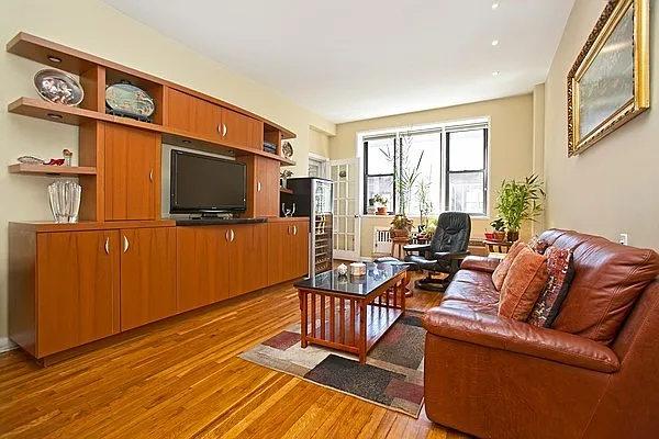 Sold by Kleier Residential | media 17