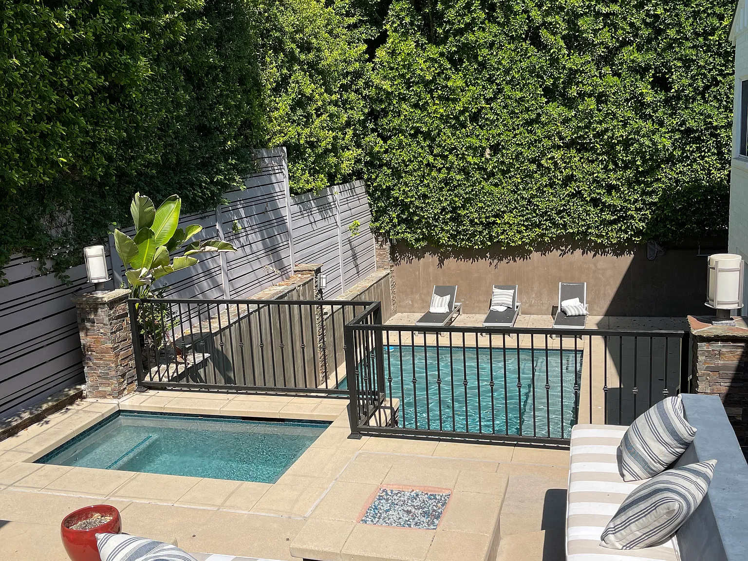 16633 Oak View Dr — Photo 3