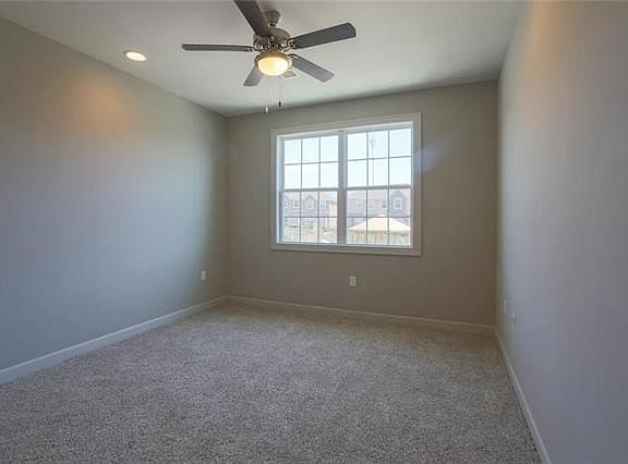 5th image of 15876 Shawnee Dr