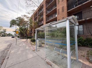 1700 University Ave W #101, Windsor, ON N9B 1C4