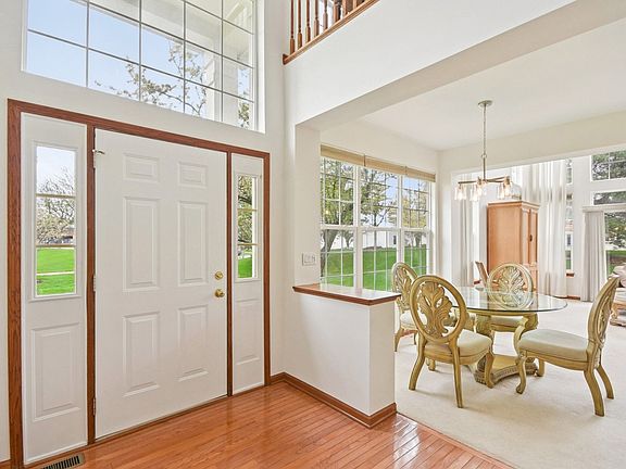 3rd image of 917 Havenshire Rd