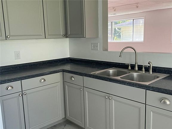 5th image of 5615 Hollister Dr
