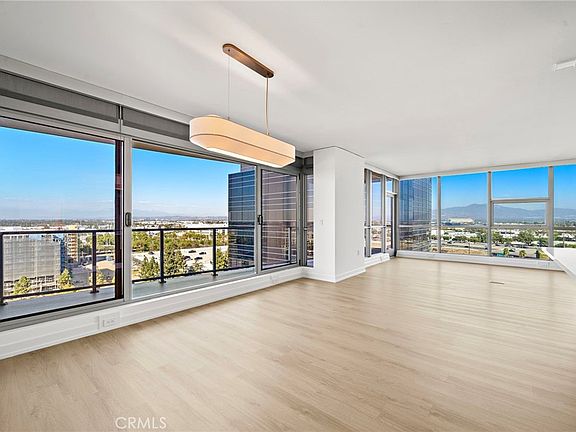 5th image of 9 Macarthur Pl Unit 1102