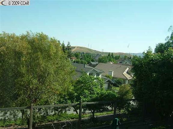 4th image of 338 Newcastle Ln