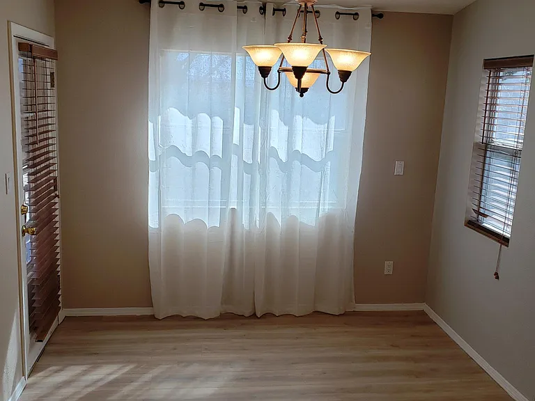 Summersville Dr NW — Photo 10
