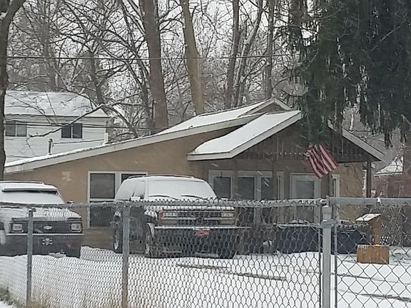 3rd image of 1612 Superior St