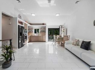 531 Chestnut Pl, Teaneck, NJ 07666