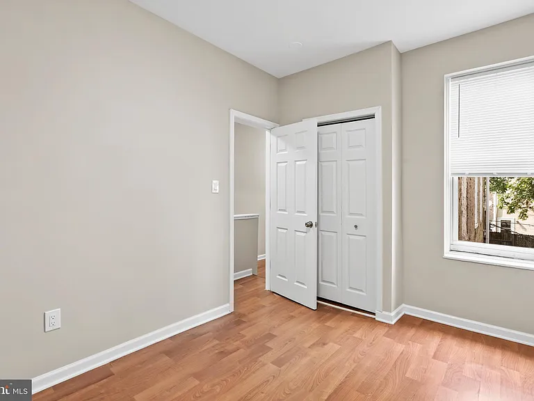 1833 Fontain St — Photo 19