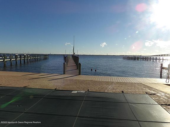 4th image of 559 Long Point Dr