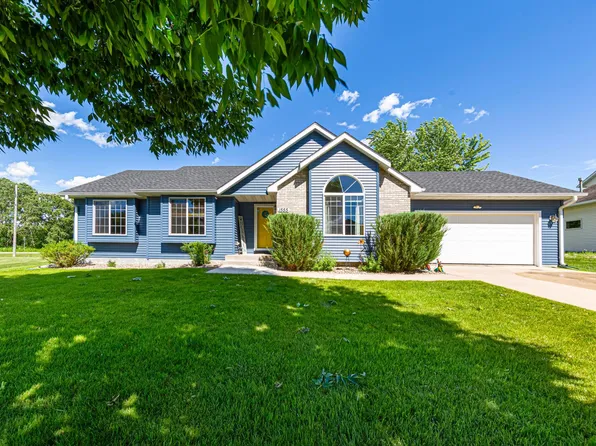 1555 Cornerstone Ln SE, Owatonna, MN 55060