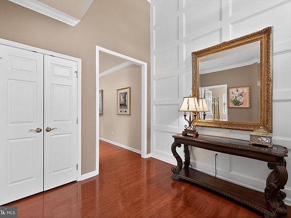 3rd image of 365 Bittlewood Ave