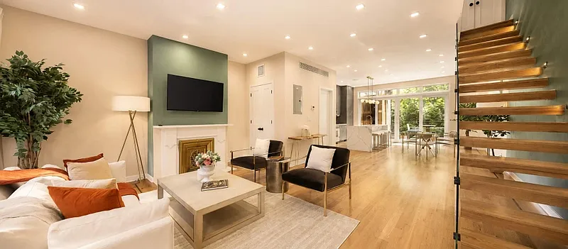 1150 Lafayette Avenue — Photo 2