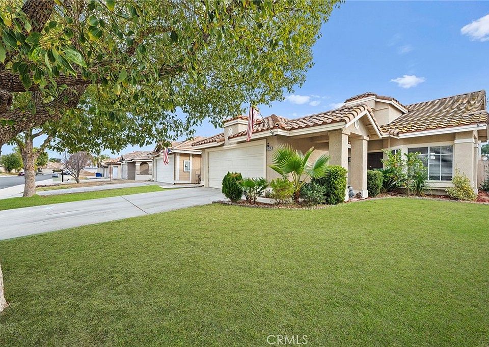 1st image of 30638 Lake Pointe Dr